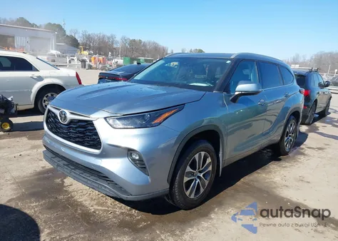 2022 Toyota Highlander Xle из США, поврежденный, VIN 5TDGZRBH6NS216886